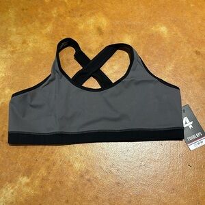 NWT Fourlaps Infinity Sports bra. Size XL